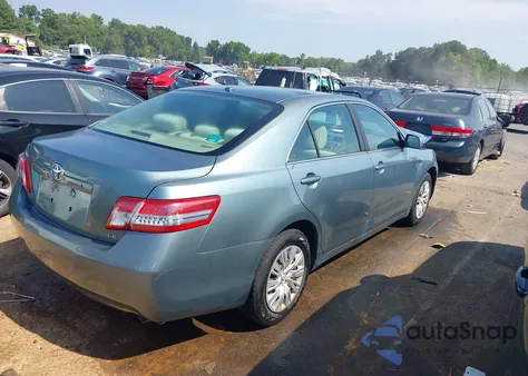 2011 Toyota Camry Le z USA, uszkodzony, nr VIN 4T1BF3EK7BU732359